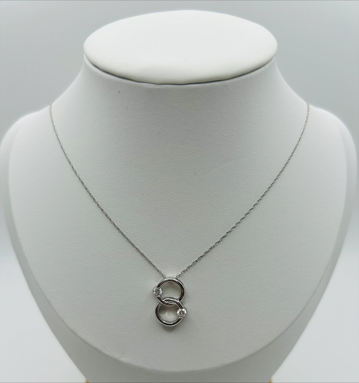 Connected Circles Diamond Necklace